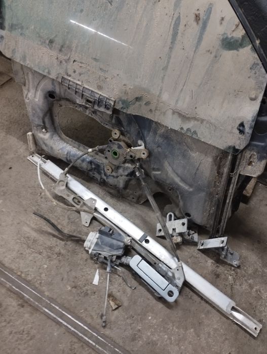 Ауди с4 запчасти есік парог
