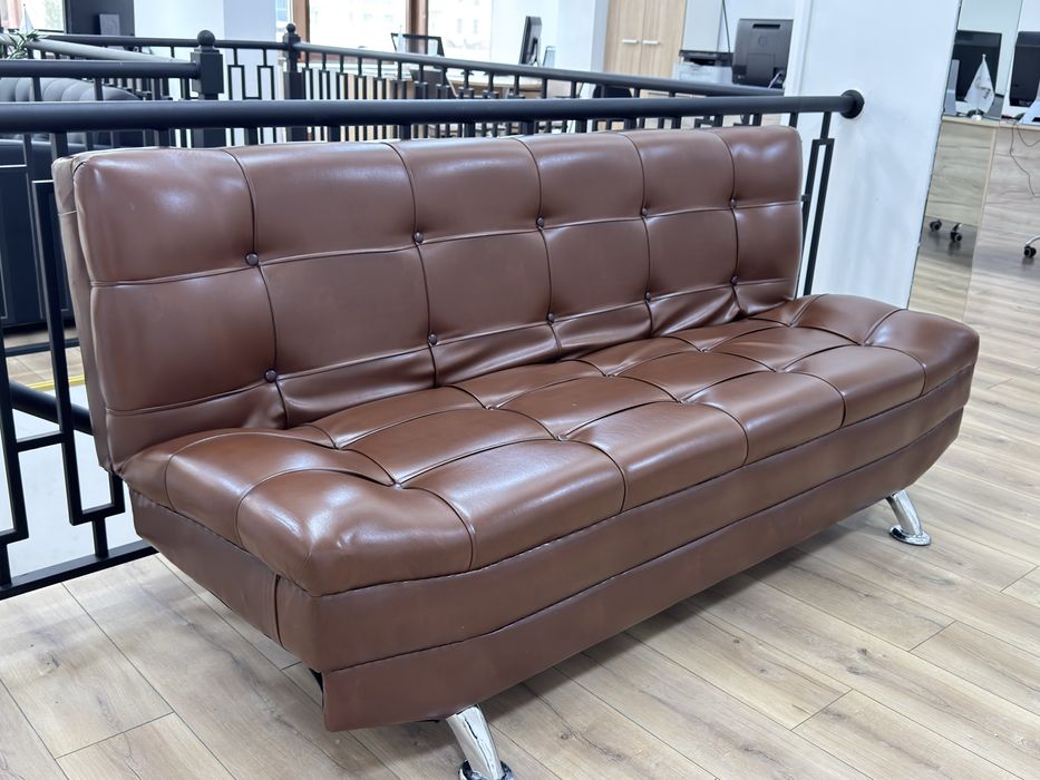 Продаю срочно офисную мебель