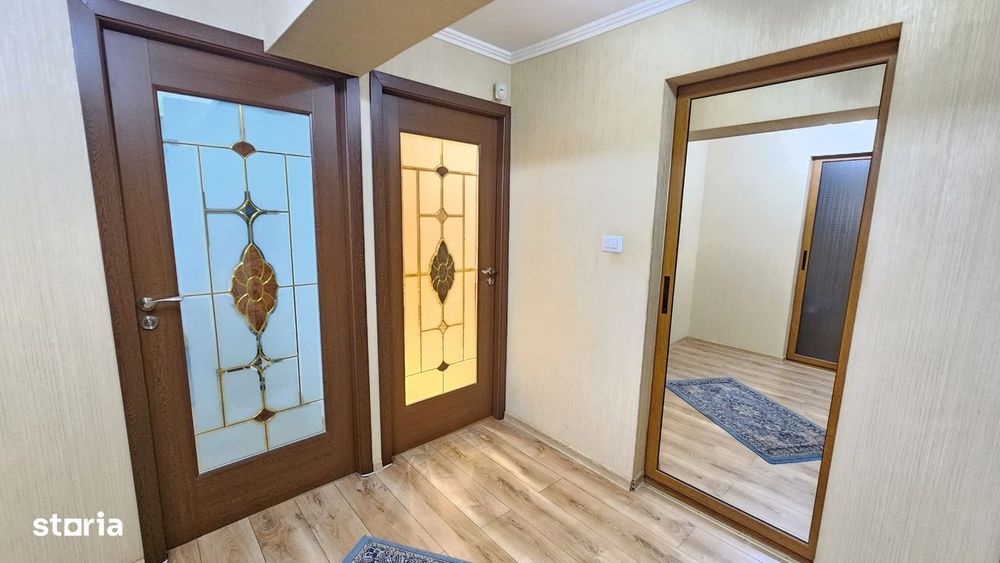 Casă la bloc 193 mp, living 60 mp, grădină, extinderi cu fundație