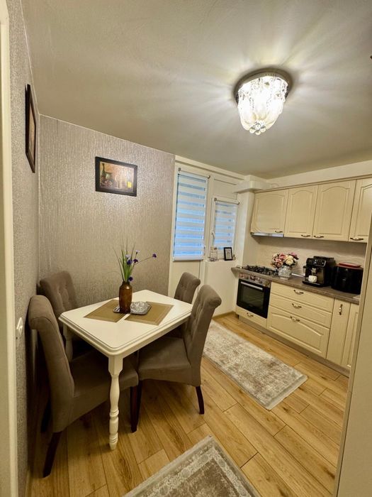 De vanzare Aprtament 2 camere - calea Grivitei