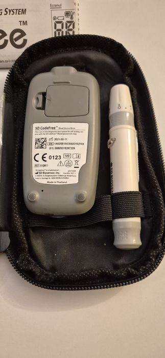 Glucometru SD CodeFree – Set complet, perfect funcțional