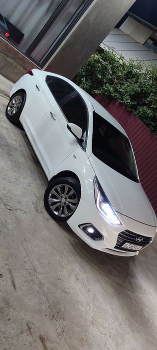 Hyundai accent xolati ideal
