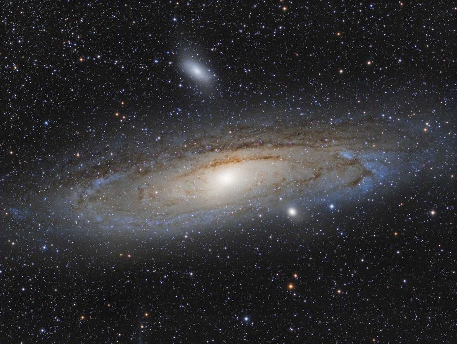 За астрофотография и дневни снимки- телескоп OTA, може плюс монтировка