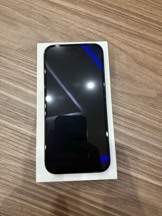 Iphone 15 pro midnight blue
