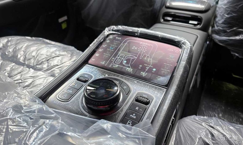 Genesis G90 3.5 Turbo eS/C AWD LWB Black Edition