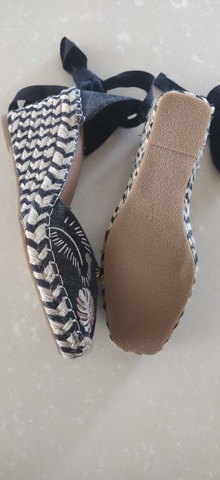 Нови Кожени чехли H&M, еспадрили Dorothy Perkins