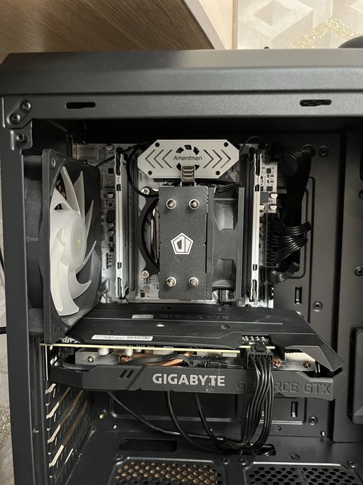 Материнская плата с комплектом