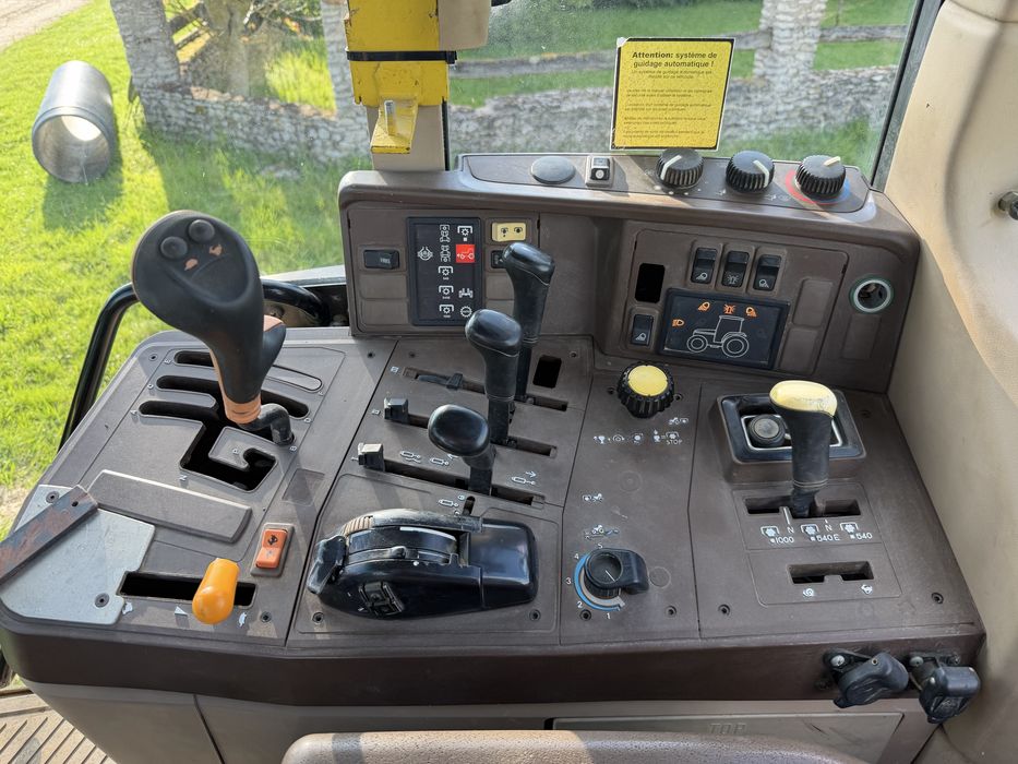 Tractor John Deere 6910, 4x4, 140 cai, an 2000