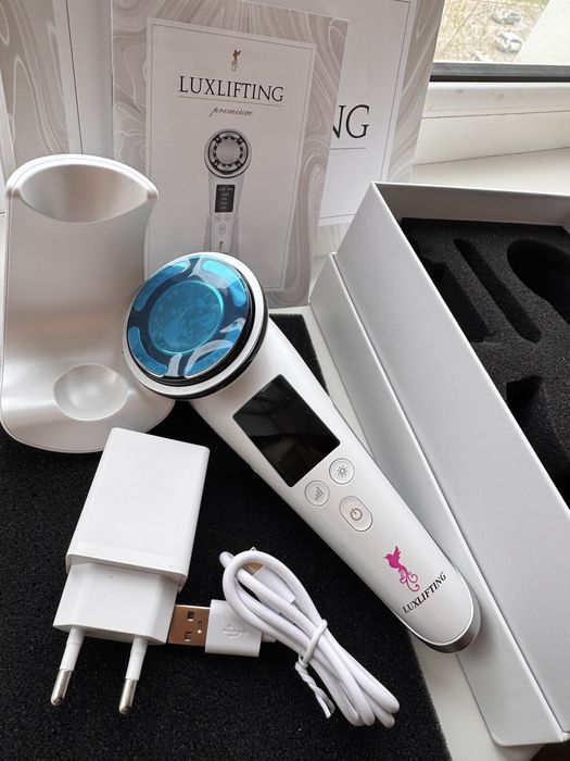 Массажер для лица лифтинговый от морщин от пятна и делает кожу упругой