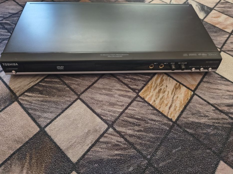 Vând dvd player Thosiba