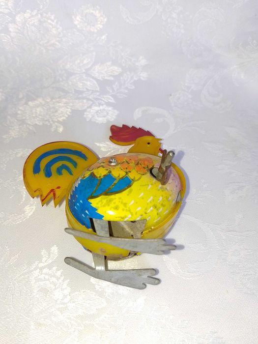 Стара Ламаринена Играчка с механизъм и Ключ. Работи