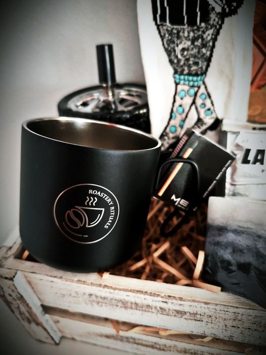 Подаръчнам кошница за бебе и подаръчни кутии за  празник