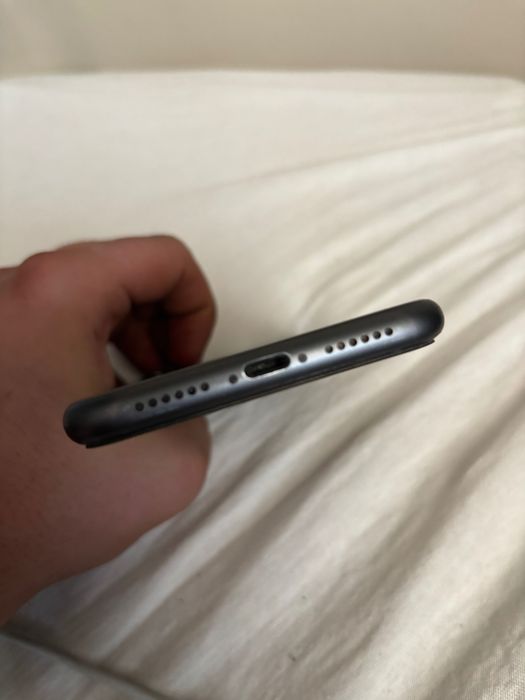 Телефон iphone 11 64 gb