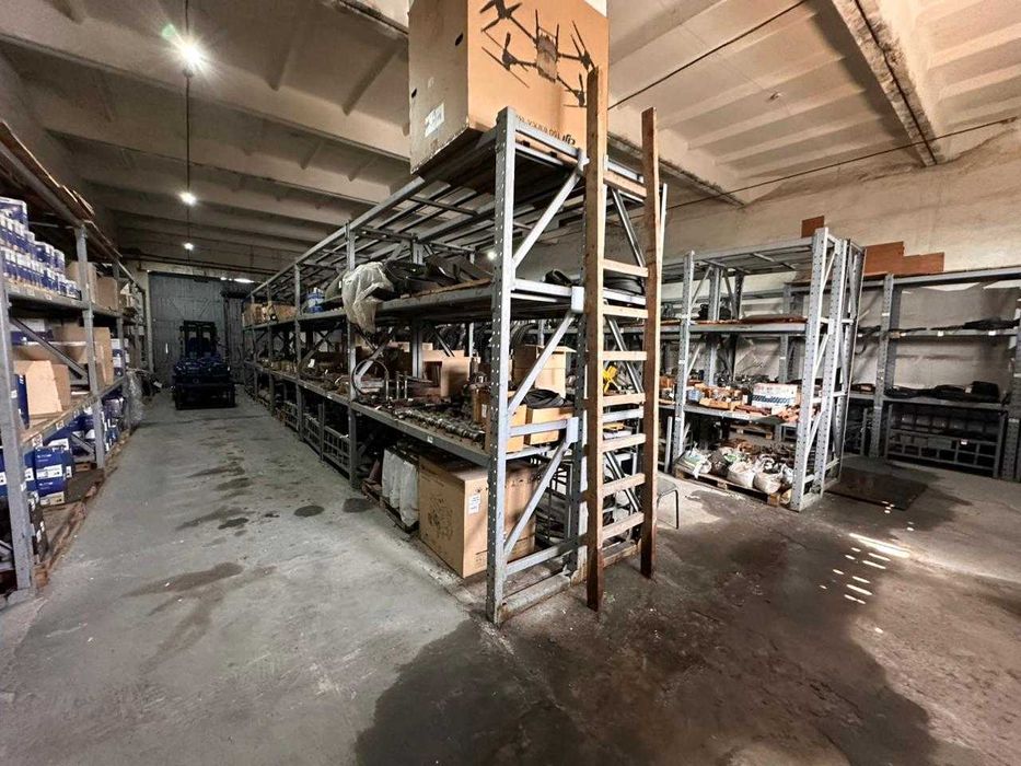 В продаже промбаза  Абая 203/1