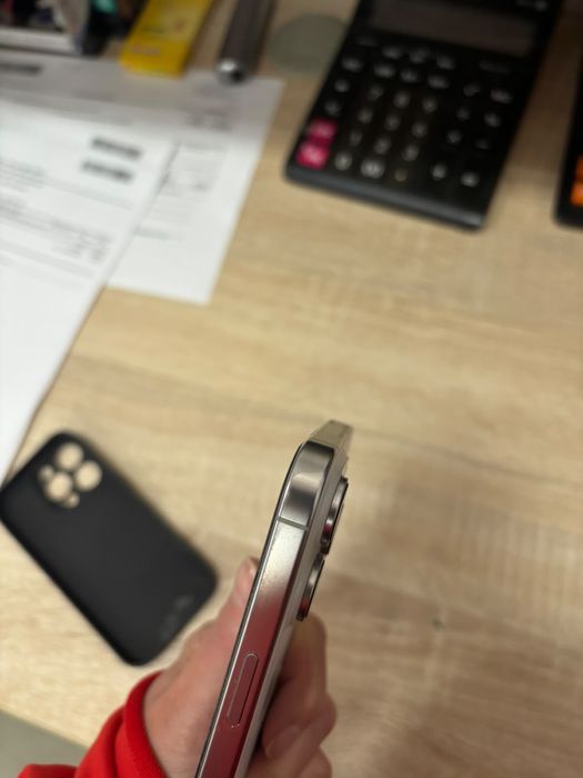 Продаю IPhone 16 Pro