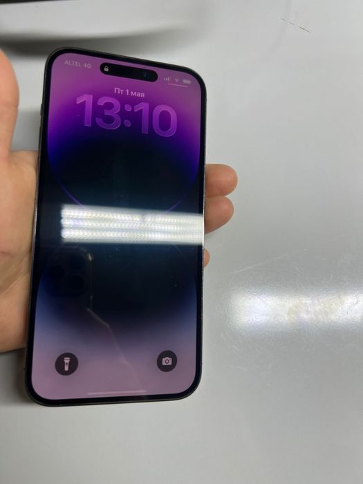 продам Apple 14 pro max