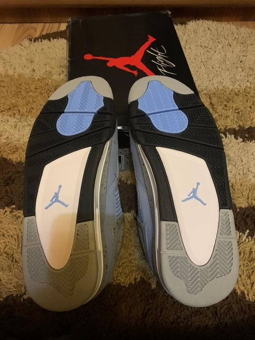 Jordan 4 university blue