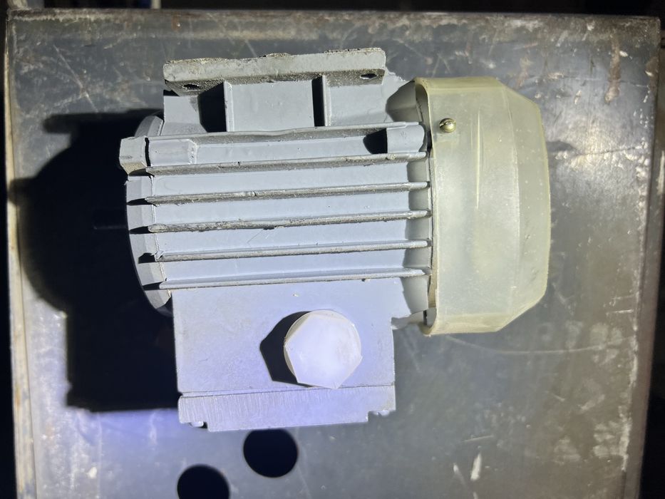 Электродвигатель двигатель 2,2квт