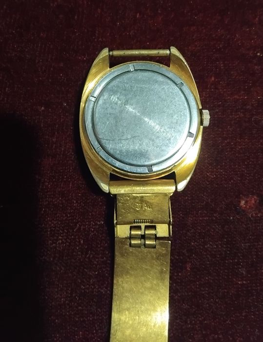 Часы Восток  позолота