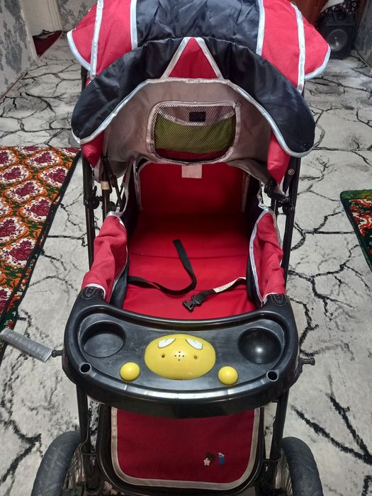 Bolalar kalyaskasi sotiladi