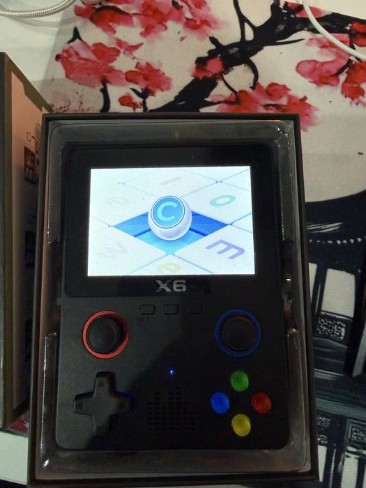 Vând consola jocuri