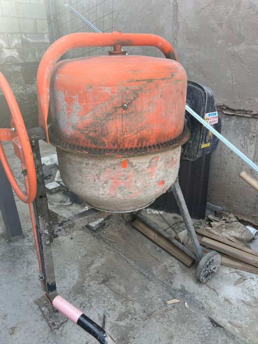 Продам бетономешалку