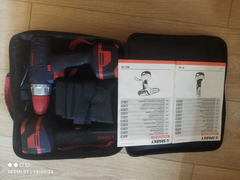 Sparky винтоверт и работна лампа, две батерии