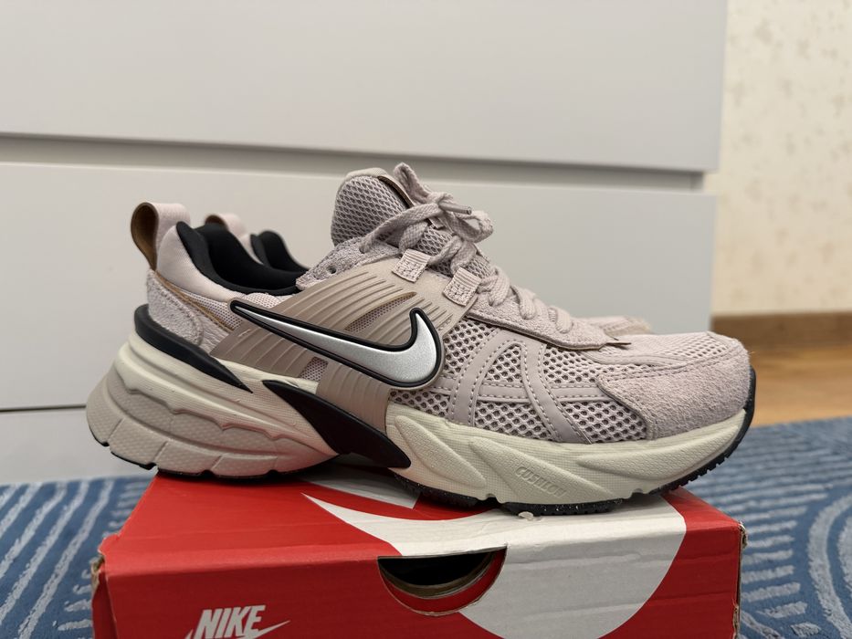 Продам nike V2k Run