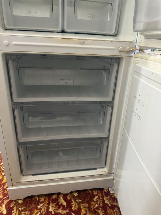 Продам холодильник