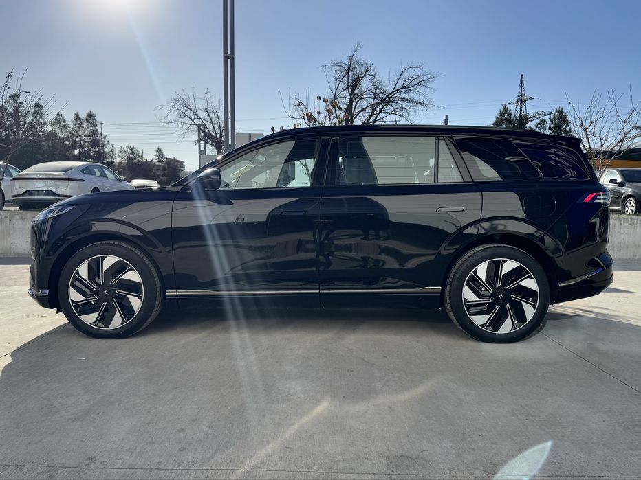 Dongfeng EP008 636 KM EV ULTRA