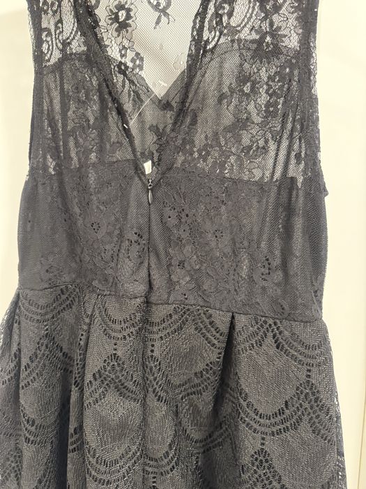 Vand rochie dantela M
