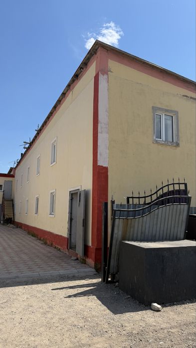 Үй сносқа кеткен,материал сатылады