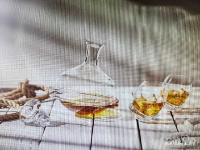 футболист - стъклена фигура, шише-нивеляшка с чаши, купички десерт