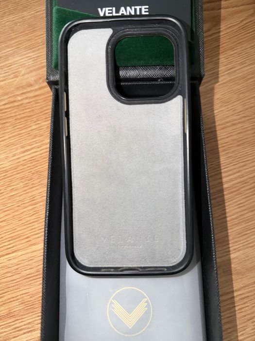 Huse Velante iPhone 16 Pro, 15 Pro, 13 Pro