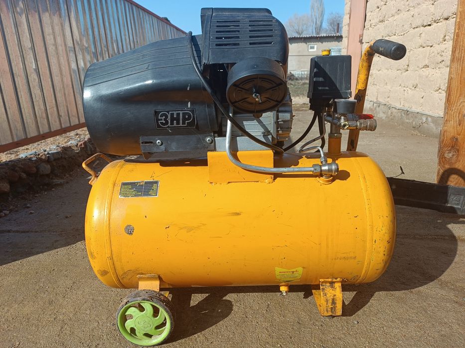Продам воздушный компрессор