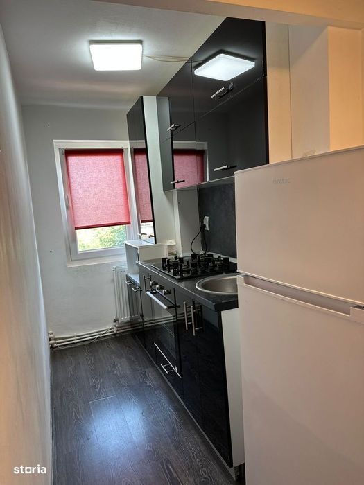 Apartament cu 2 camere de închiriat în zona Apollo
