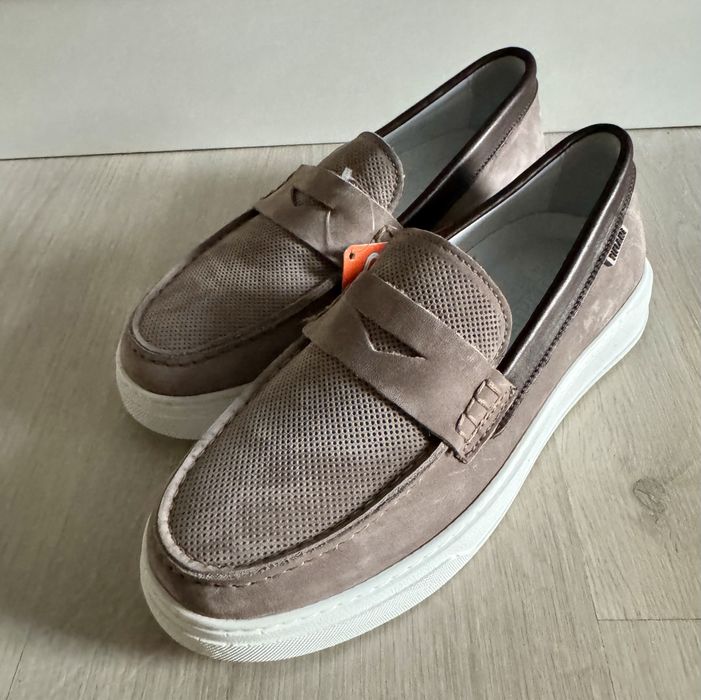 Продам стильные лоферы на мальчика Tiflant