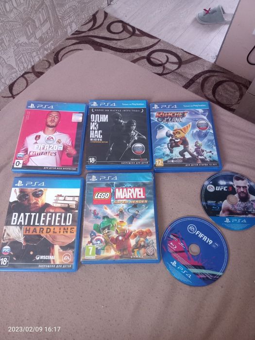 Продам ps4 slim в хорошем состоянии