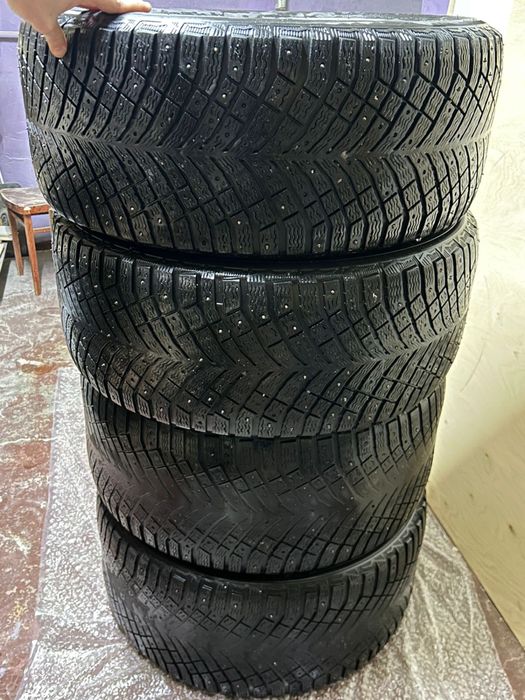 Продам резину БМВ х5
