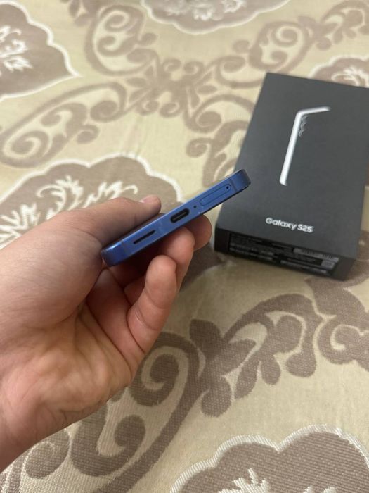Samsung s25 в хорошем состоянии