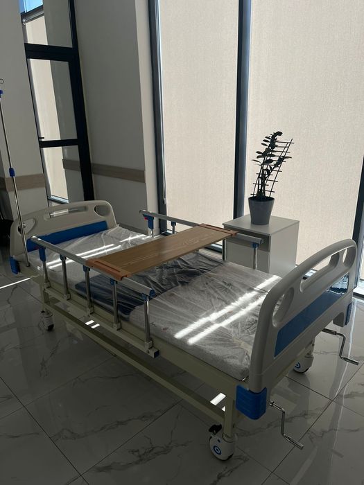 Медицинская кровать