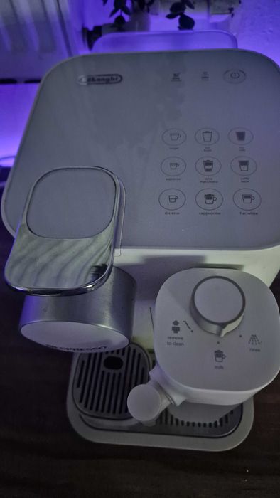 Espressor capsule NESPRESSO Gran Lattissima