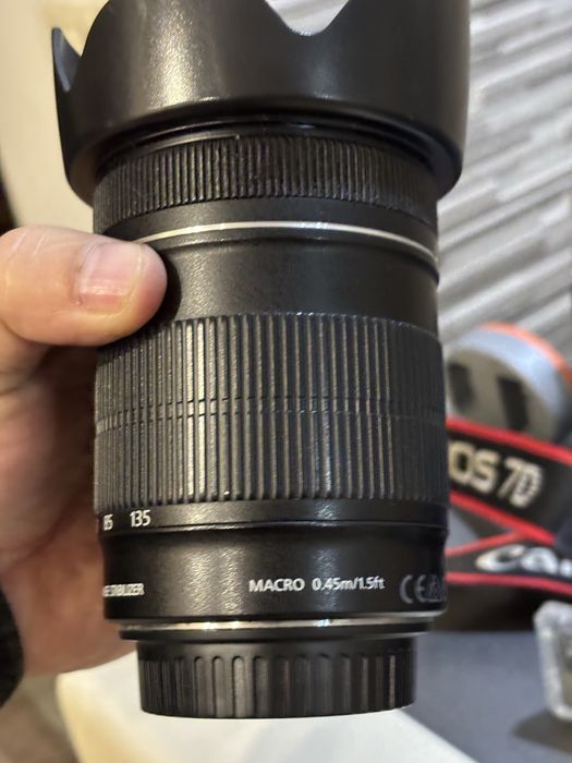 Фотоапарат в отлично състояние!Canon D7+обектив 18/135 Промоция !!!