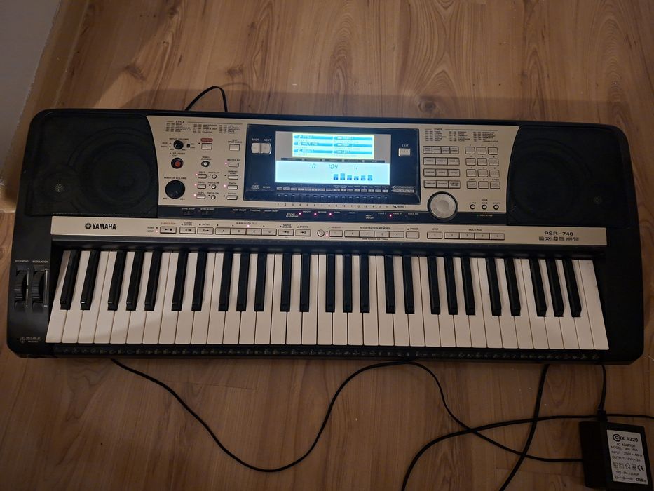 Vând orga, PSR-740!