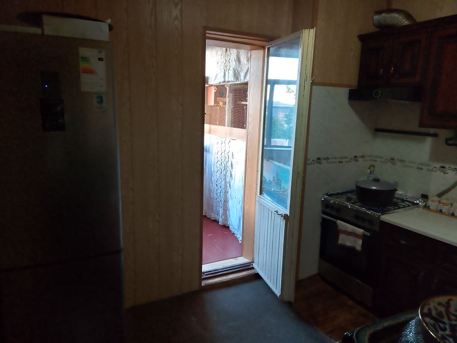 4 xonalik uy sotiladi