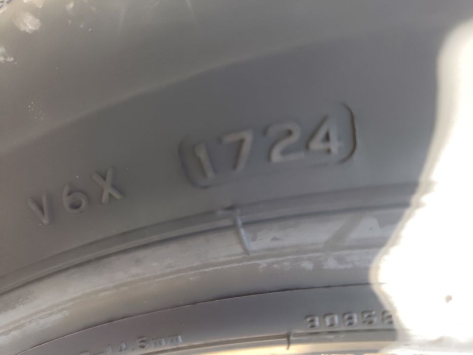 215/60/17" 2бр Bridgestone turanza t005,dot1724,7mm