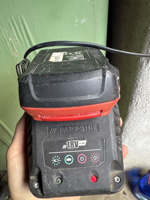 Inracarcator si bateire parkside 18v