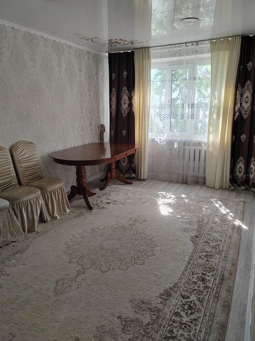 Продам квартиру трех комнатную