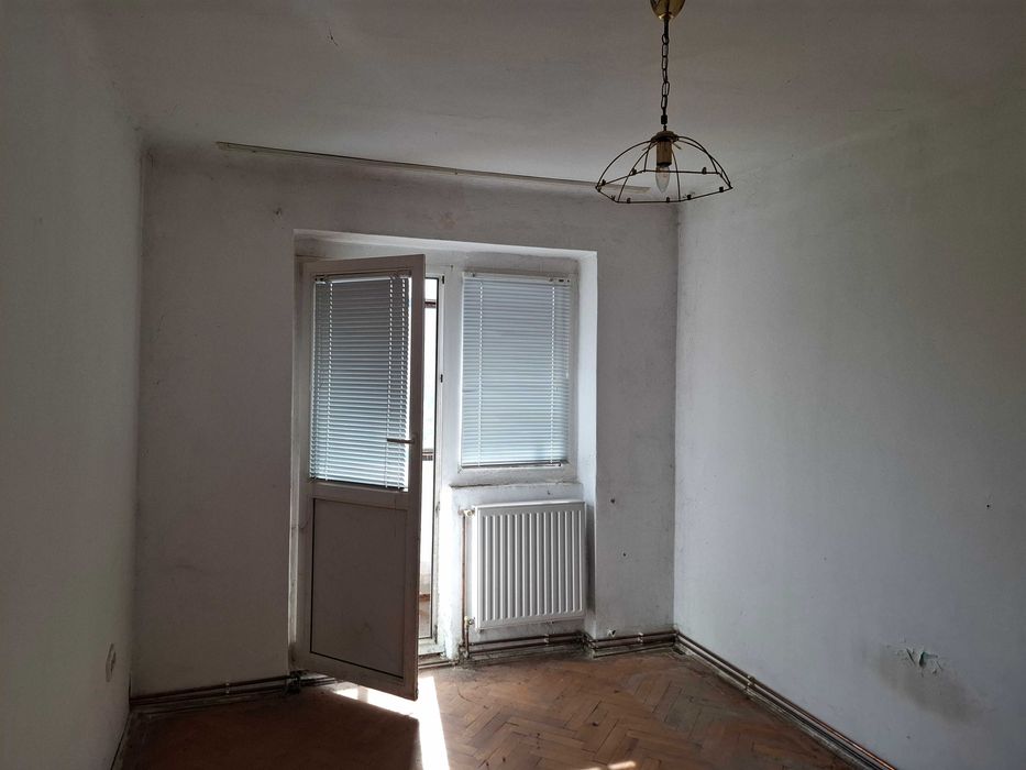 De vanzare apartament cu doua camere