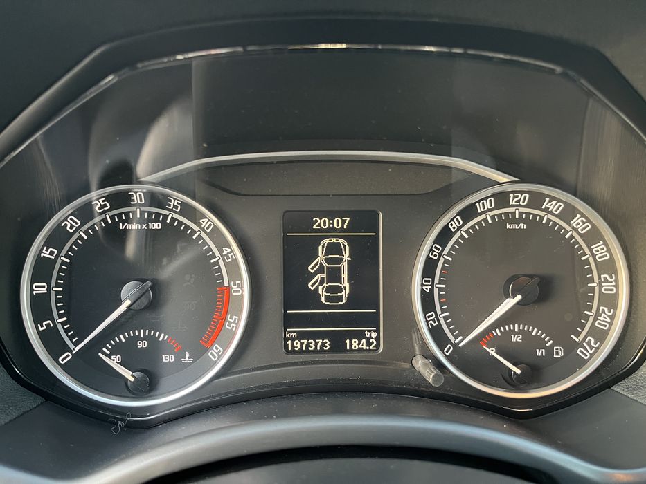 Продавам Skoda VRS